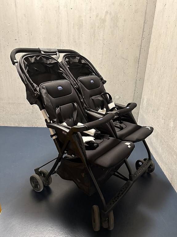 Chicco Carrozzine: Zwillingsbuggy als echtes Leichtgewicht – Usato da Zürich venduto da Miki_300 1