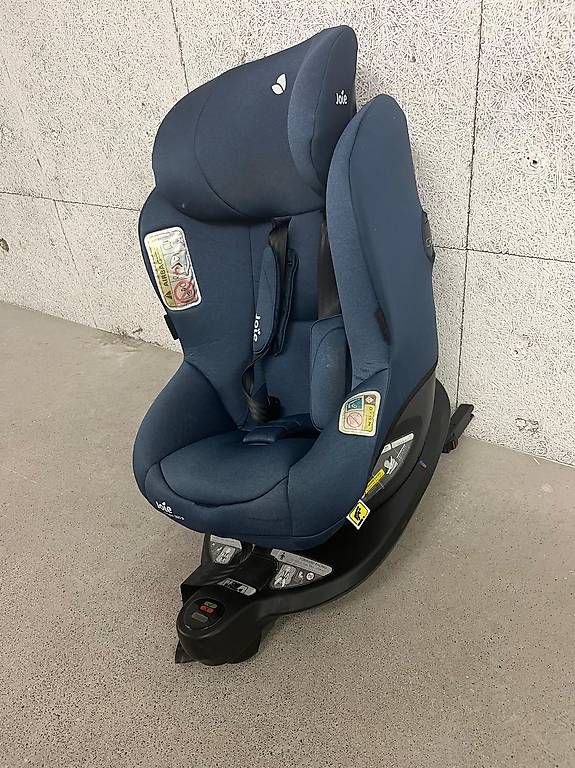 Seggiolini per auto: Kinderautositz (Preis verhandelbar) – Usato da Fehraltorf venduto da Nic_Schac