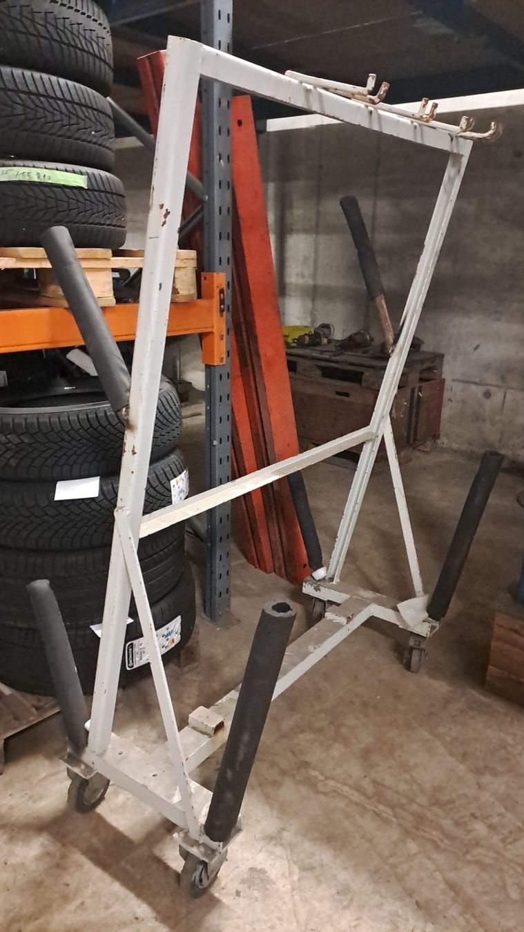 Altro in Decorazioni & Accessori: Ständer für Autoteile – Usato da Oberhelfenschwil venduto da weidstyle