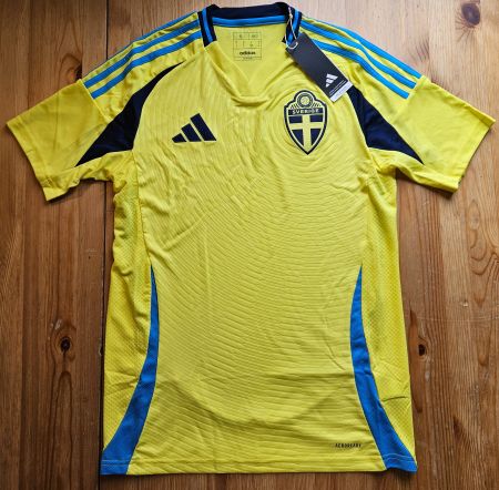 Trikot Schweden adidas NEU Grösse S Fussball Sverige WM