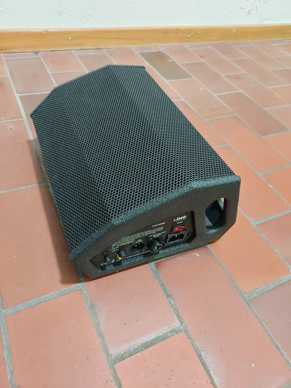 Lautsprecher: IMG Stageline Flat-M200 – Gebraucht aus Münchenbuchsee von motten