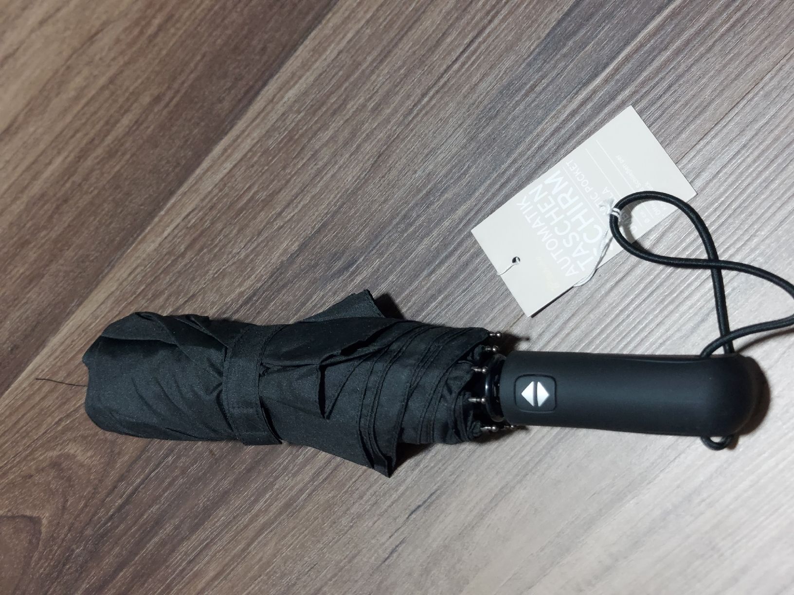 Ombrelli: Kompakter Tchibo automatik Taschenschirm NEU – Nuovo e nell'imballaggio originale da Altishofen venduto da tammy05