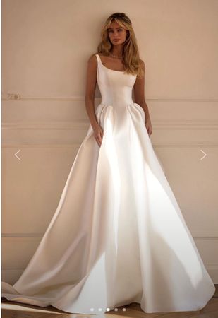Milla Nova Hochzeitskleid