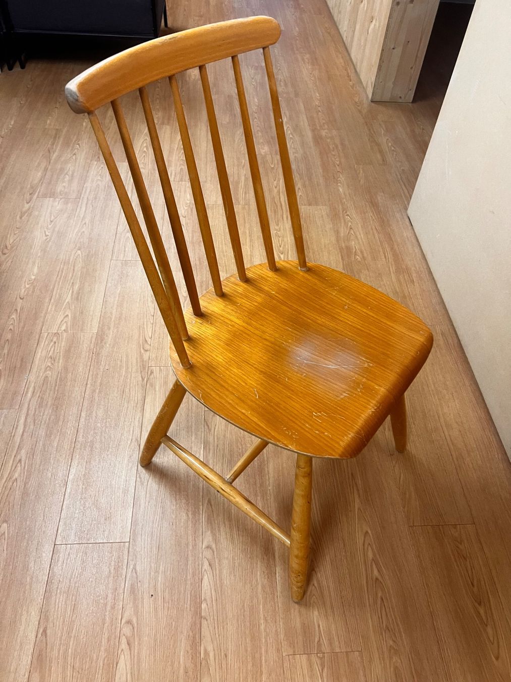 Chaises: 4 Holzstühle, gebraucht – D'occasion à Mettmenstetten par Turbo1976