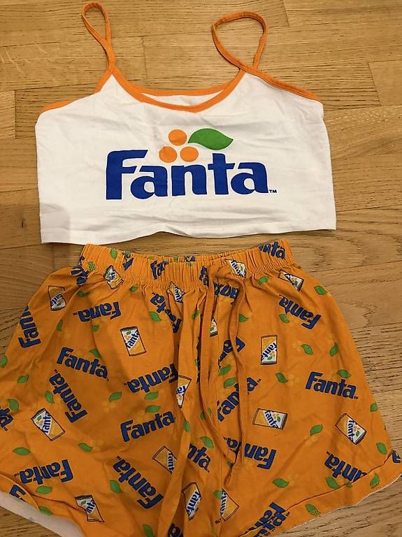 Négligés & Pyjamas: Fanta Pyjama  – D'occasion à Naters par fafa5