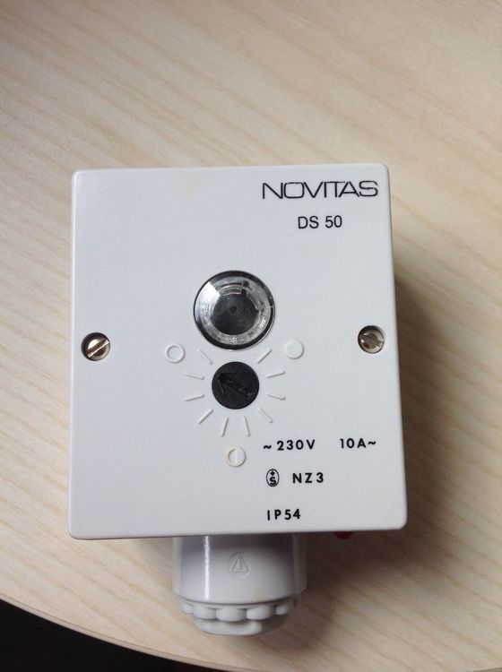 Crepuscolare Novitas DS50 (Nuovo e nell'imballaggio originale) a per ...