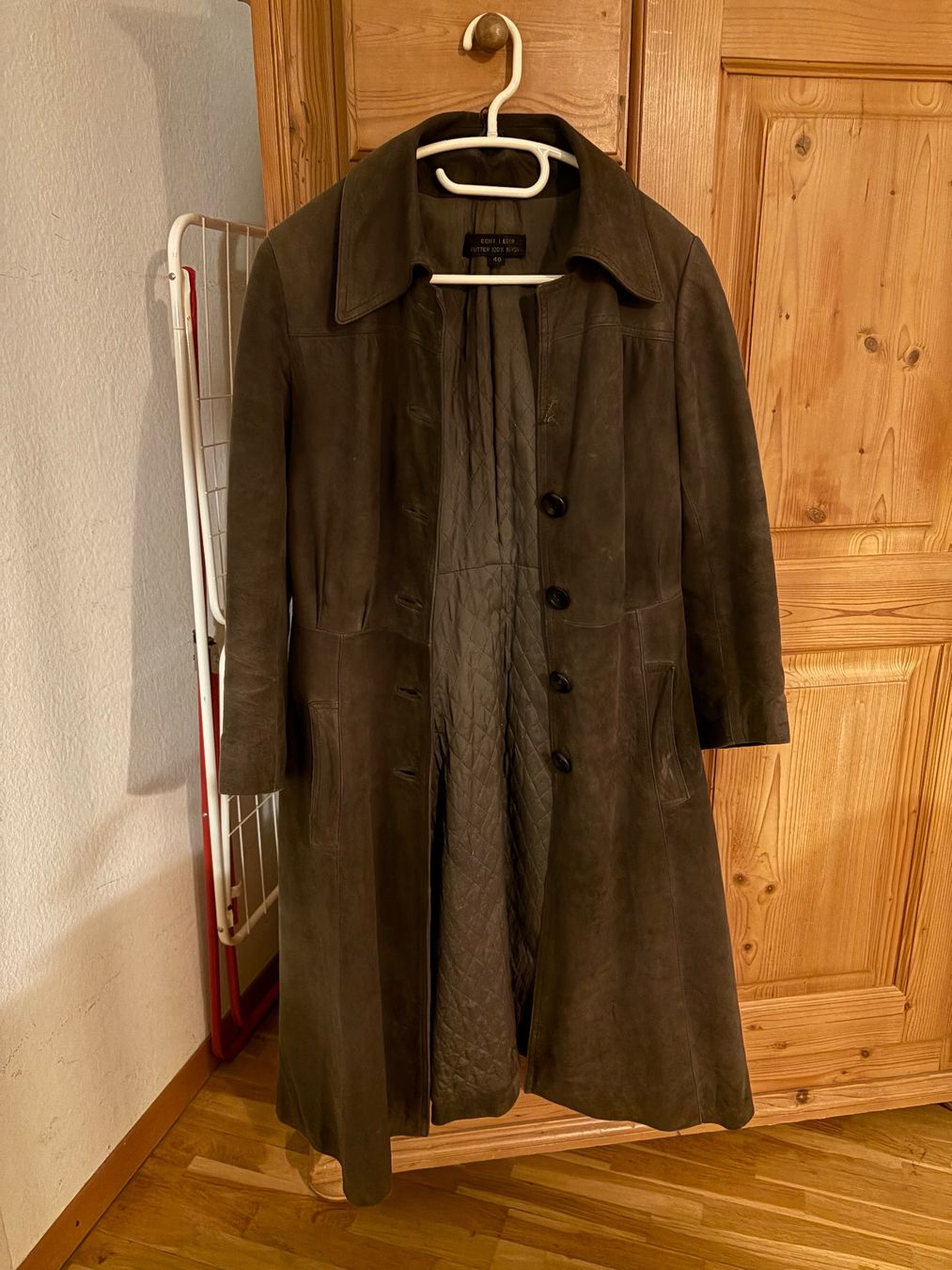 Cappotti: Vintage Wildledermantel Oliv – Usato da Zürich venduto da Largra 3
