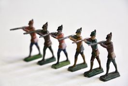 Soldaten Figuren mit Gewehr