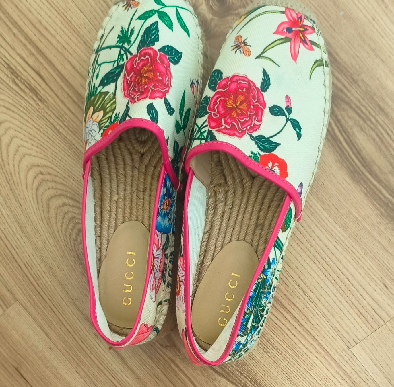 Scarpe da donna: Gucci Espadrilles – Usato da Beringen venduto da Holly.80 2