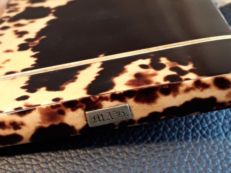 Altro in  Abbigliamento & Accessori: Antikes Visitenkartenetui mit silbernen Initialen – Usato da Zürich venduto da helsan 1