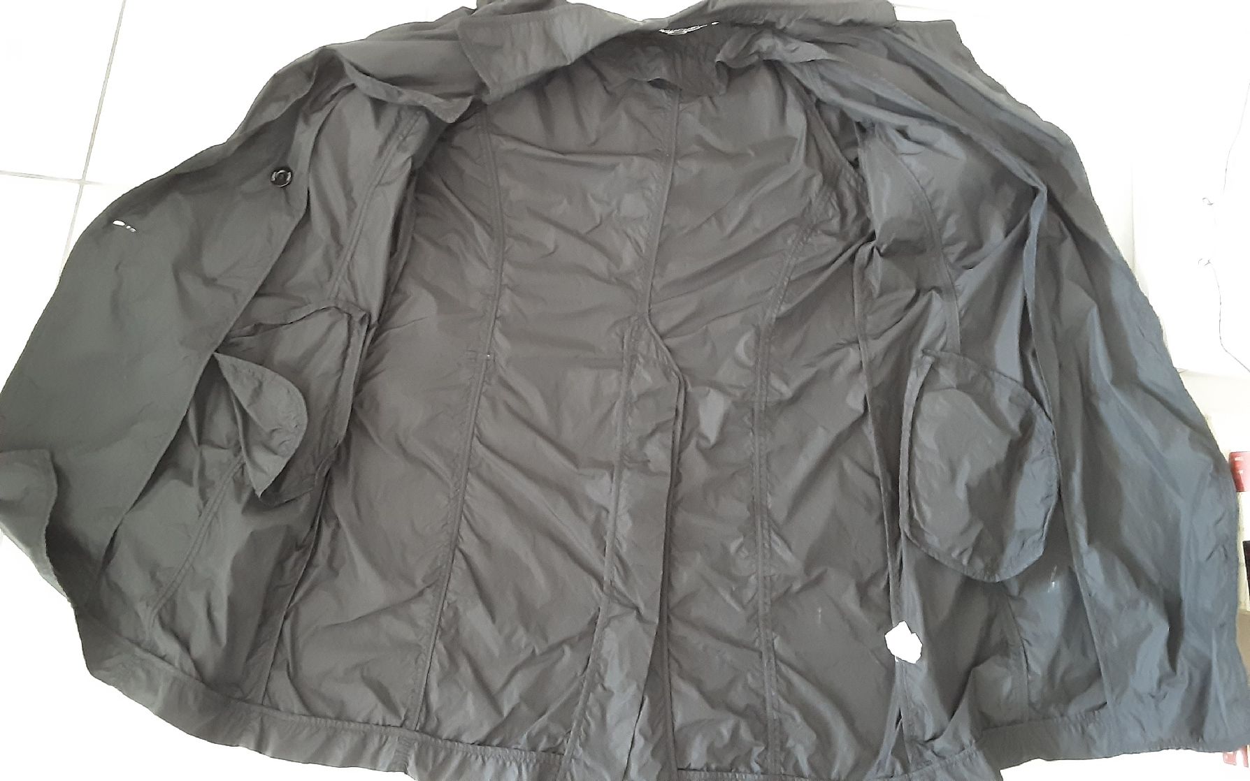 Cappotti: Seventy trench, L, imperméable, coupe-vent, noir, polyester – Usato da Neuchâtel venduto da Virgule50 5