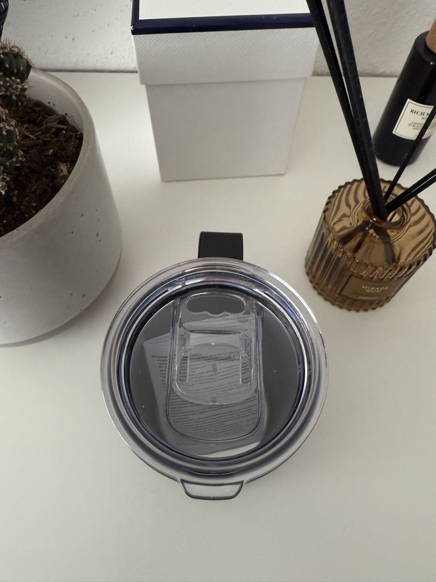 Tazze: Prada travel mug – Nuovo e nell'imballaggio originale da Zürich venduto da mariagondo95 4