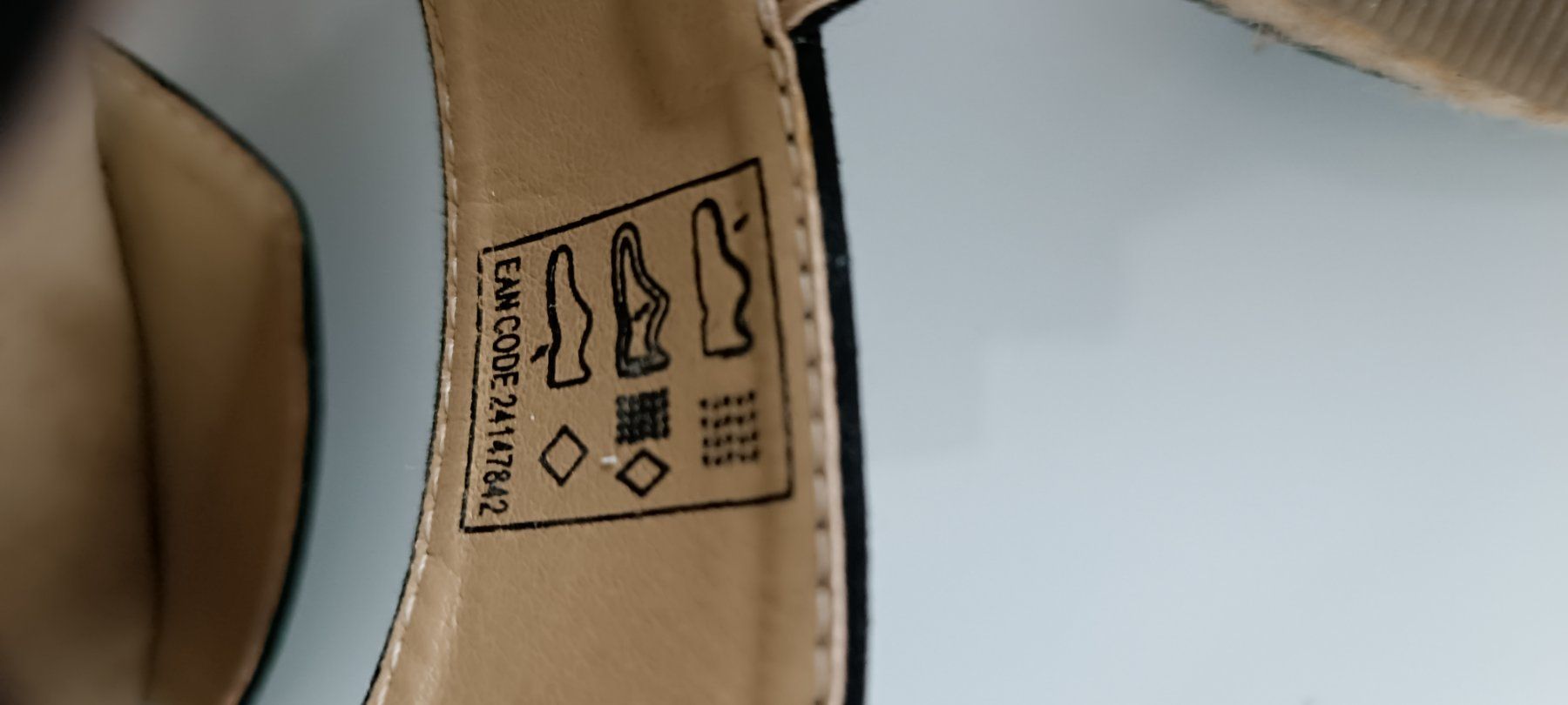 Scarpe da donna: Keilabsatz-Sandalen Gr. 41 – Usato da Pfungen venduto da pegbob 3