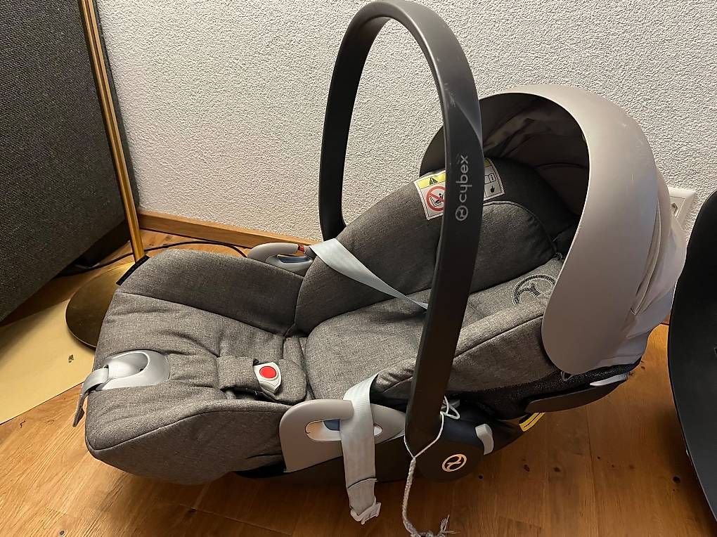 Sièges auto: Cybex Platinum Babyschale  – D'occasion à Eschenz par BeHappyandSpreadlove 3