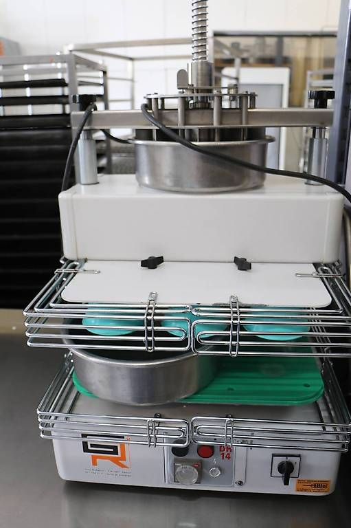 Elettrodomestici da cucina: Formeuse Diviseuse bouleuse à pizza Sigma DR 14-11 – Usato da Etagnières venduto da sav_lwd5 2
