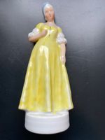 Herend Porzellan Figur /  Höhe: 15cm
