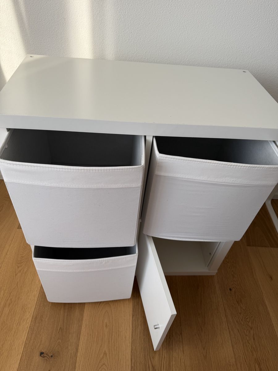 Ikea Scaffali: Regal weiss 4 Fächer mit Einsätzen  – Usato da Affeltrangen venduto da Sabrina.gall 2