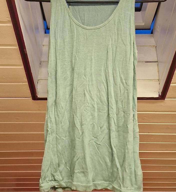 Top: Zweiteiligen crop top  – Usato da Riehen venduto da Joloe 2