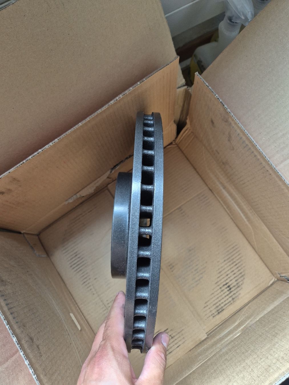 Brembo Tutti pezzi di ricambio auto: Disques de freins BREMBO neufs X2 – Nuovo e nell'imballaggio originale da La Chaux-de-Fonds venduto da Joao_S 1