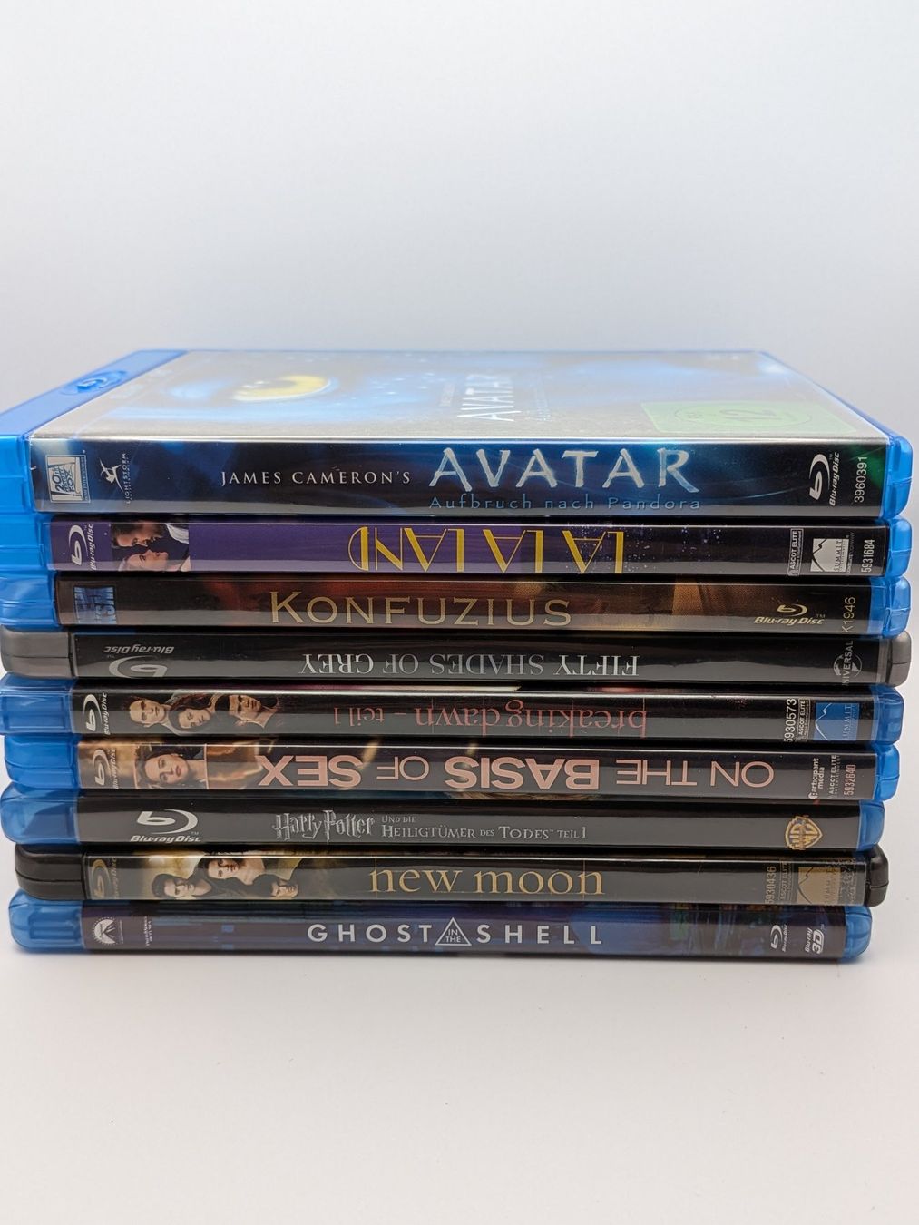 Tutti i DVDs: Blu-Ray Sammlung: Avatar, Harry Potter, Twilight u.a. – Usato da Liebefeld venduto da Loopinfility