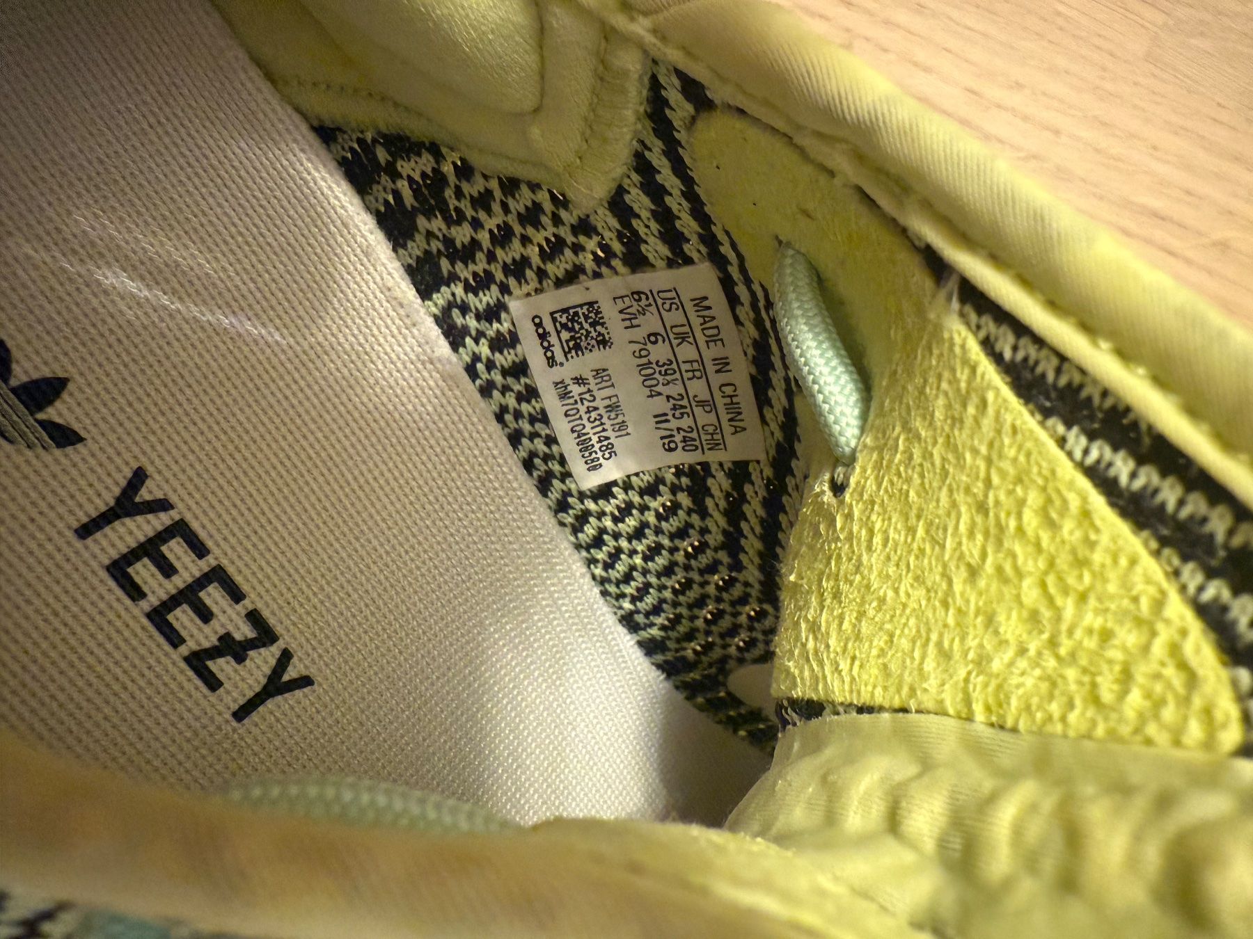 Adidas Scarpe da uomo: Adidas Yeezy Boost 350 V2, Grösse 39 1/3 – Usato da Embrach venduto da Gsab 6