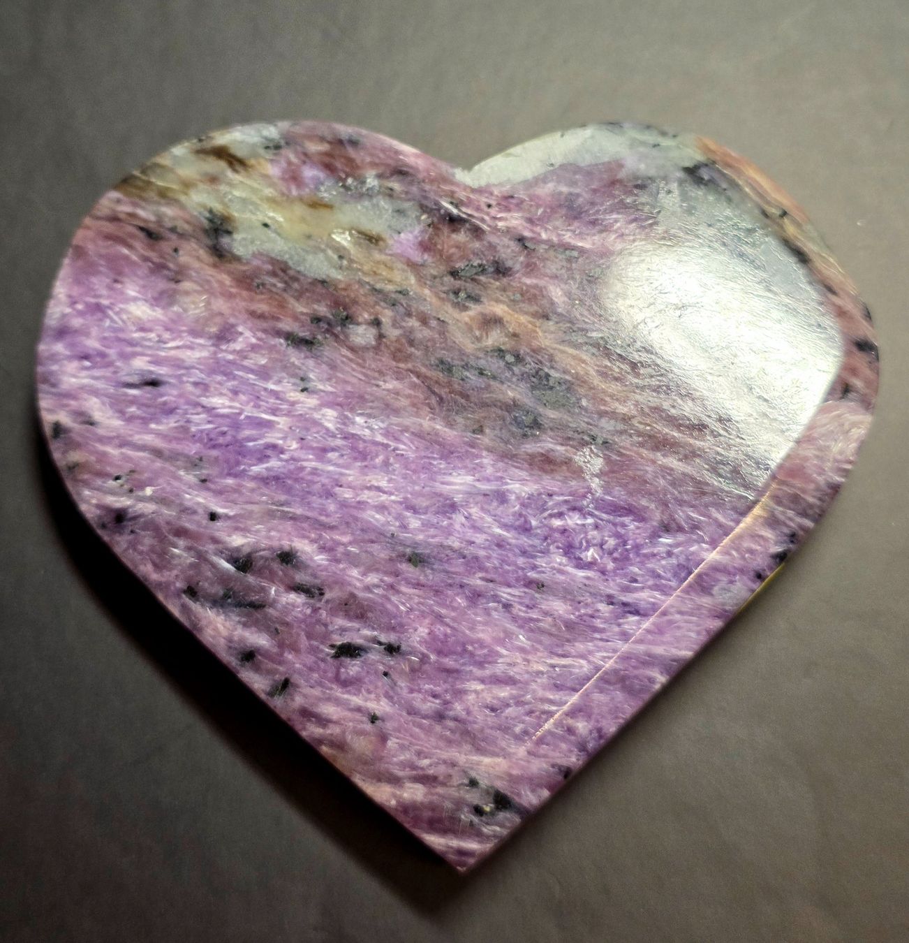 Minerali & Pietre curative: Charoit Herz 180g – Nuovo e nell'imballaggio originale da Matzingen venduto da Shay_Crystalz