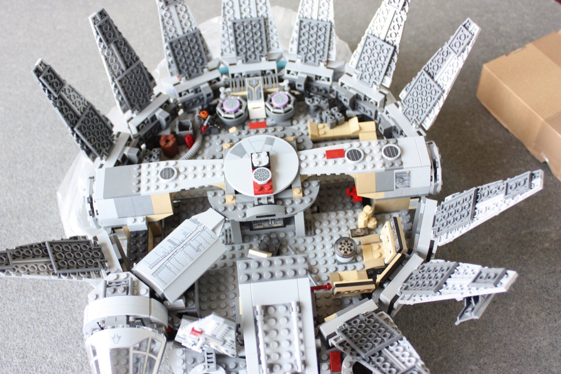 Spielzeuge: Star Wars Millenium Fighter Lego – Neu (gemäss Beschreibung) aus Bern von Puket