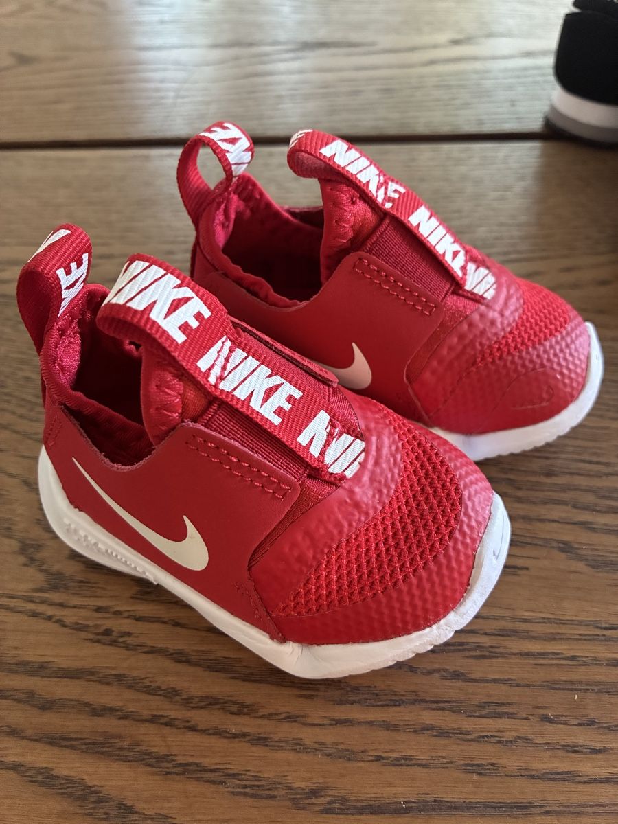 Nike Scarpe per ragazzi: Nike Baby Schuhe Grösse 17 – Nuovo (secondo la descrizione) da Saland venduto da Francyherrera