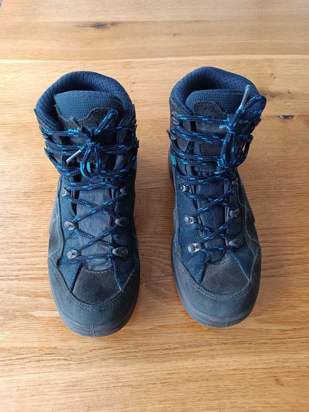 Lowa Herrenschuhe: Lowa Wanderschuhe / Trekkingschuhe in Grösse 36  – Gebraucht aus Heiden von Sotema