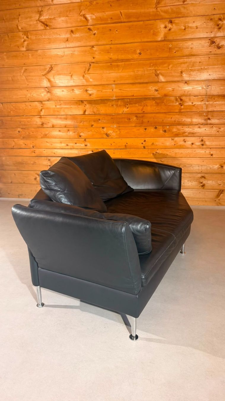 Sofas: Dreipunkt Design Sofa aus schwarzem Leder 2-Sitzer – Gebraucht aus Rickenbach ZH von Der-Insider 5