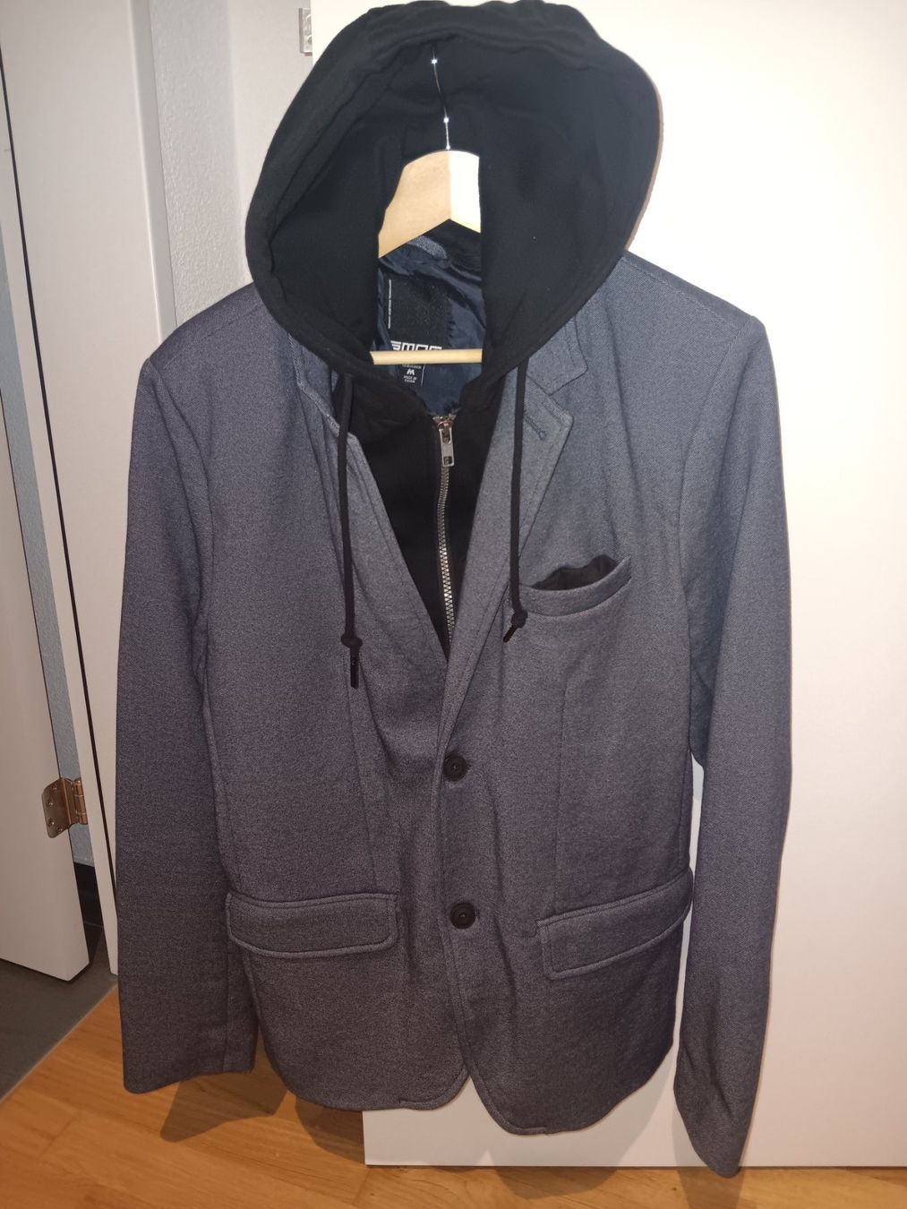 Giacche: Herren Blazer mit Kaputze,Gr. M – Nuovo (secondo la descrizione) da aarburg venduto da macacito