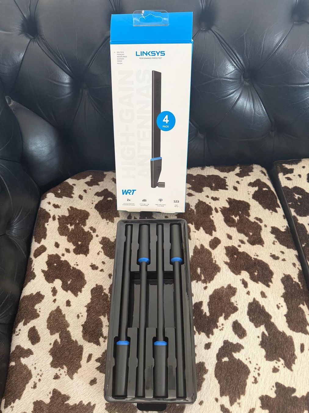 Linksys Modem & Router: REDUCED Router WRT320 ACM + WRT004ANT high gain antenna kit – Nuovo (secondo la descrizione) da Unterägeri venduto da fr4nk18 8