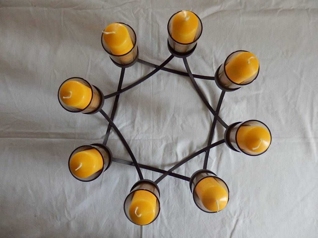 Kerzenständer: Chandelier en fer forgé à huit bougies – Gebraucht aus Hauterive NE von Davidsonson 3