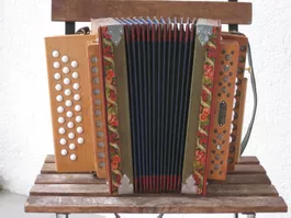 Schwyzerörgeli Eichhorn 2-chörig B