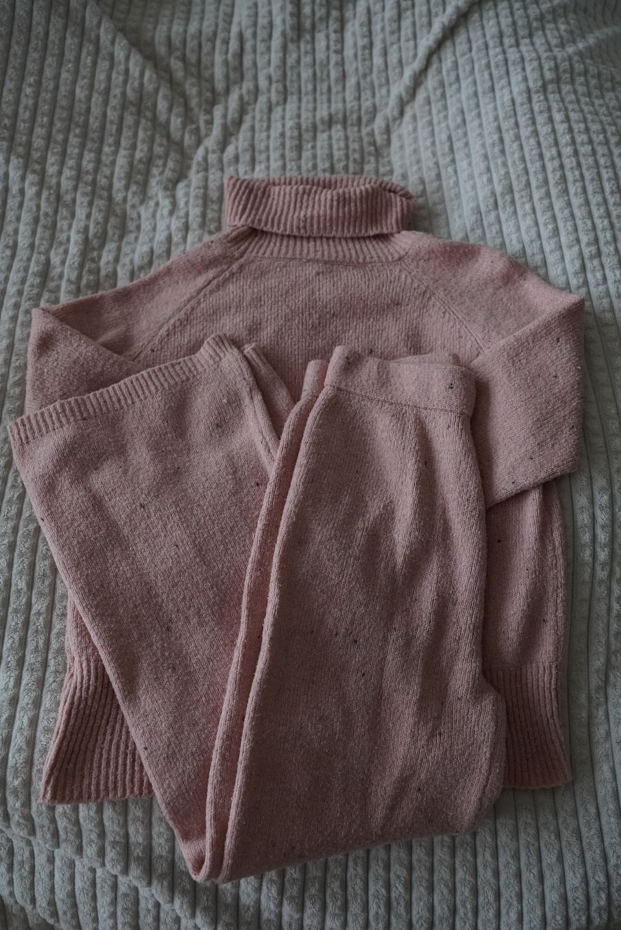 Lotti di vestiti: Ensemble pull col roulé + pantalon maille rose Taille M – Usato da Onex venduto da Magou_31 2