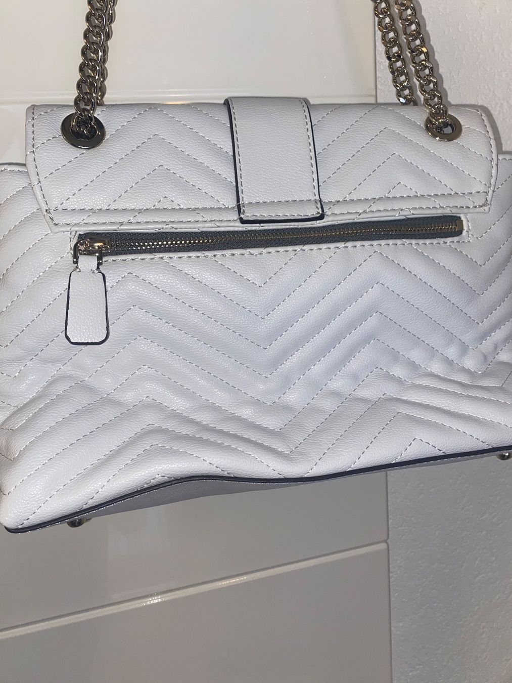 Guess Borse da donna: Guess Handtasche – Usato da Schlieren venduto da Sunshines 4