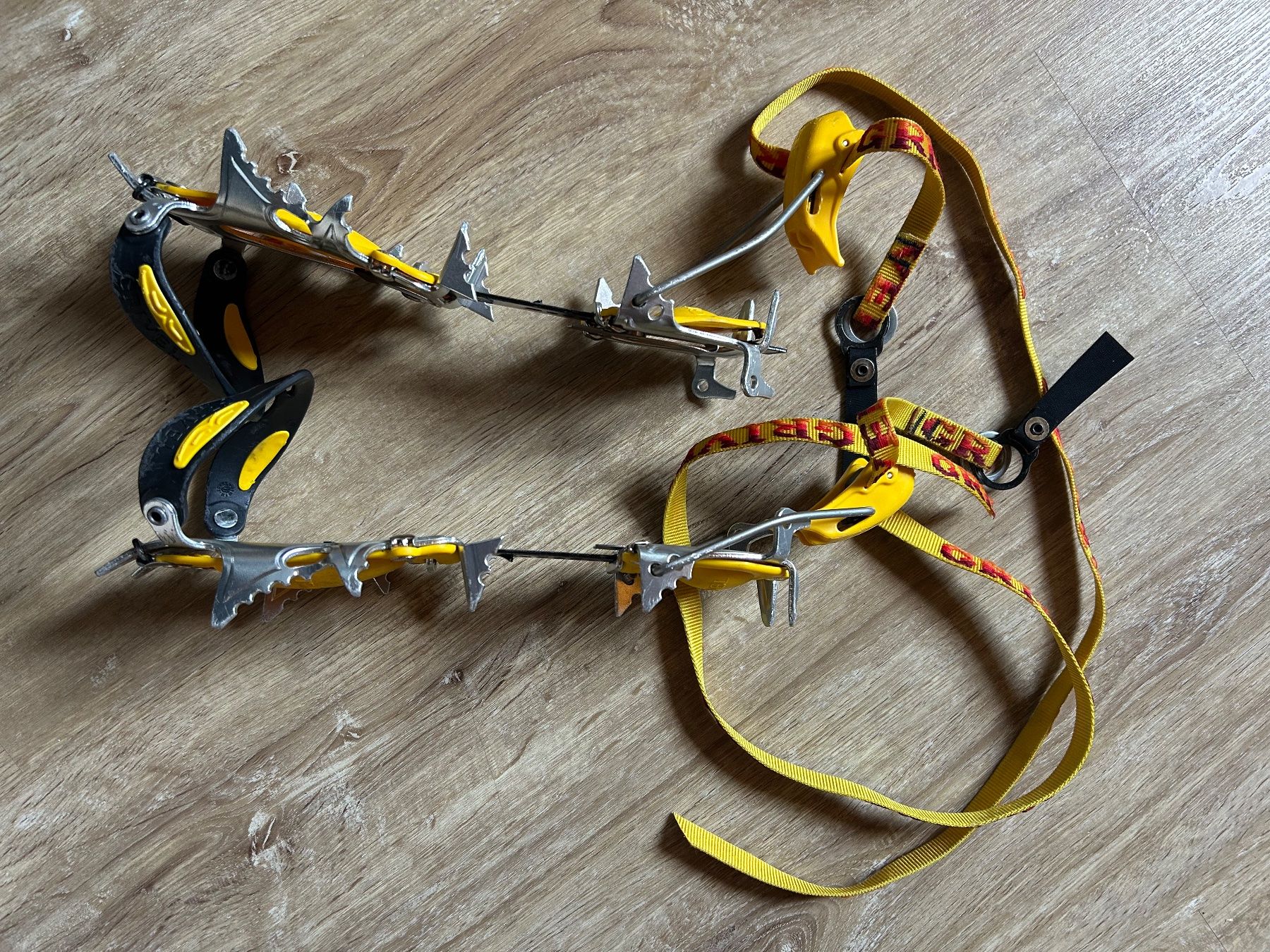Grivel Altro in Alpinismo & Escursioni: Grivel Steigeisen – Usato da Sarnen venduto da asteryx 3