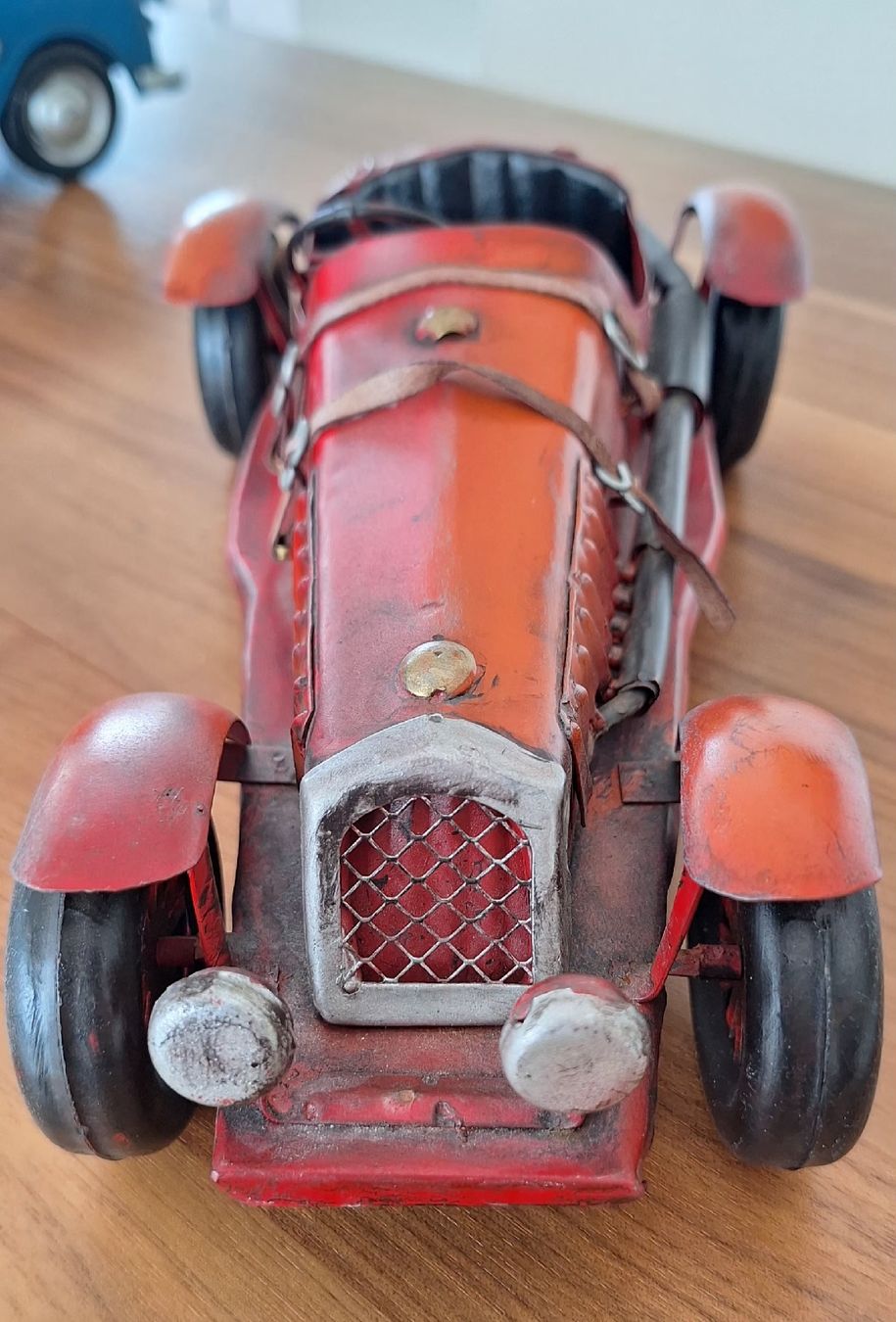 Modellbausätze & Standmodelle: Metall-Oldtimer Auto rot Modell Deko – Gebraucht aus Brugg AG von bacbac5757 1