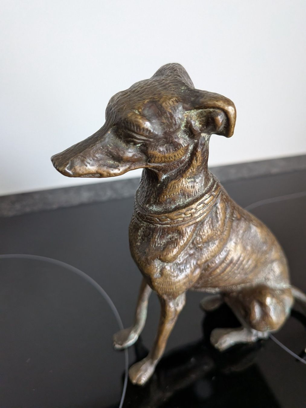 Sculture & Statue: Hund Windhund Bronze oder Messing Figur Skulptur – Usato da Emmen venduto da Brockofsky 1