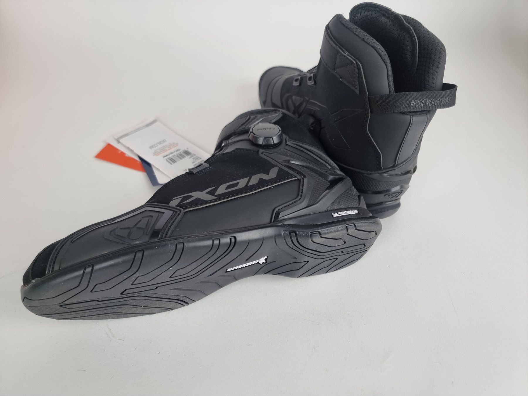 Scarpe da uomo: ixon Motorrad-Schuhe in Grösse 41 – Usato da Urtenen-Schönbühl venduto da Restwert_Schoenbuehl 4