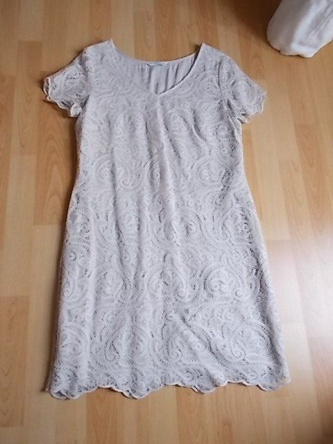 Vestiti: Kleid von Tatuum Gr.40 – Usato da Chexbres venduto da indi03