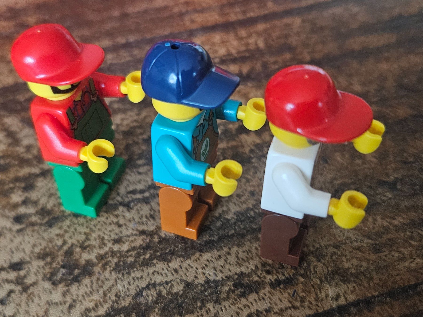 Lego Kit di costruzioni: lego lot de 3 figurines – Usato da Confignon venduto da Ecrofigs 3