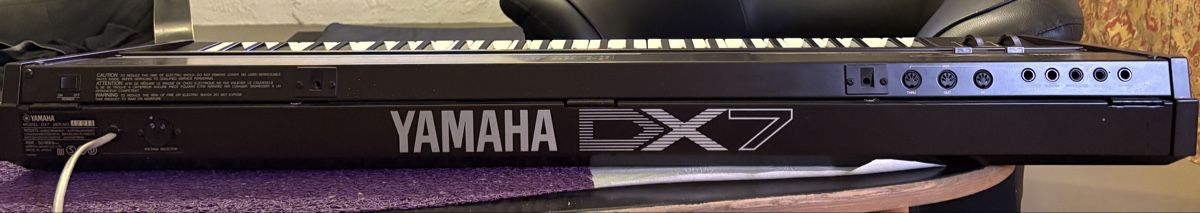 Yamaha Strumenti musicali: Clavier Yamaha DX7, Synthétiseur – Usato da Porrentruy venduto da qwentoz 6