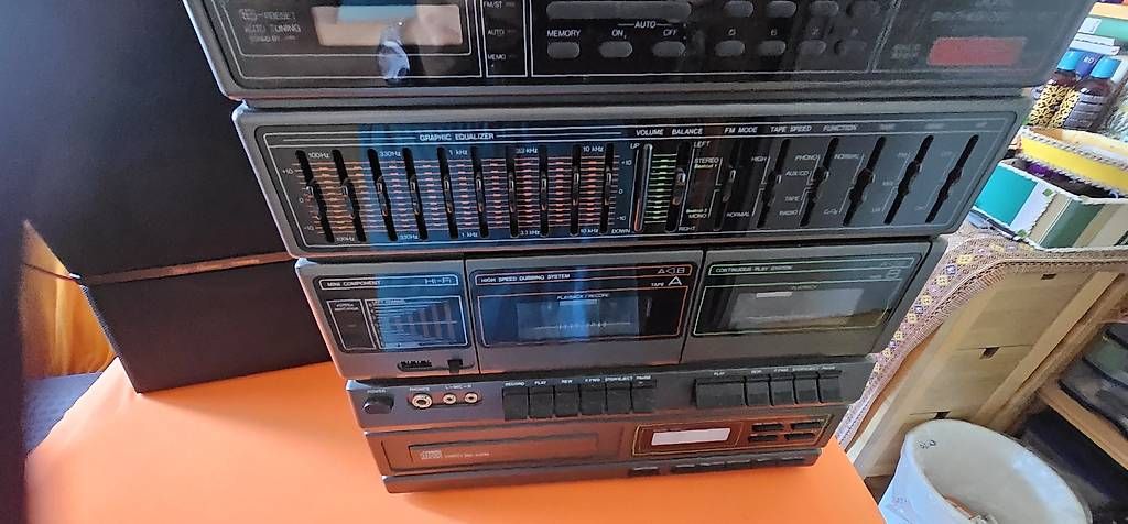 Audio- & Mediensysteme: Kompact Stereo mit 2 Boxen! – Gebraucht aus Wängi von foxi1966 2