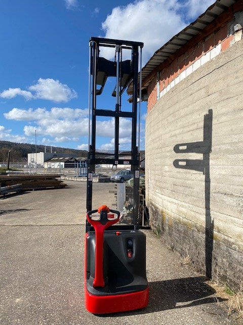 Linde Carrelli elevatori e a forche: Linde Deichselstapler/Ameise L12 – Usato da Laufen venduto da VERARMUS11 4