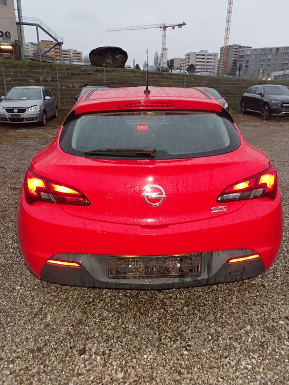 Opel Astra GTC 14NEL 4
