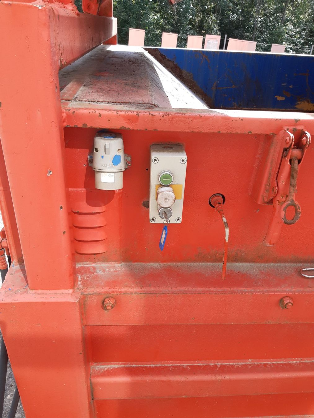 Contenitori edile: Presscontainer Husmann 22m3 – Usato da Schmitten FR venduto da fuego81 7