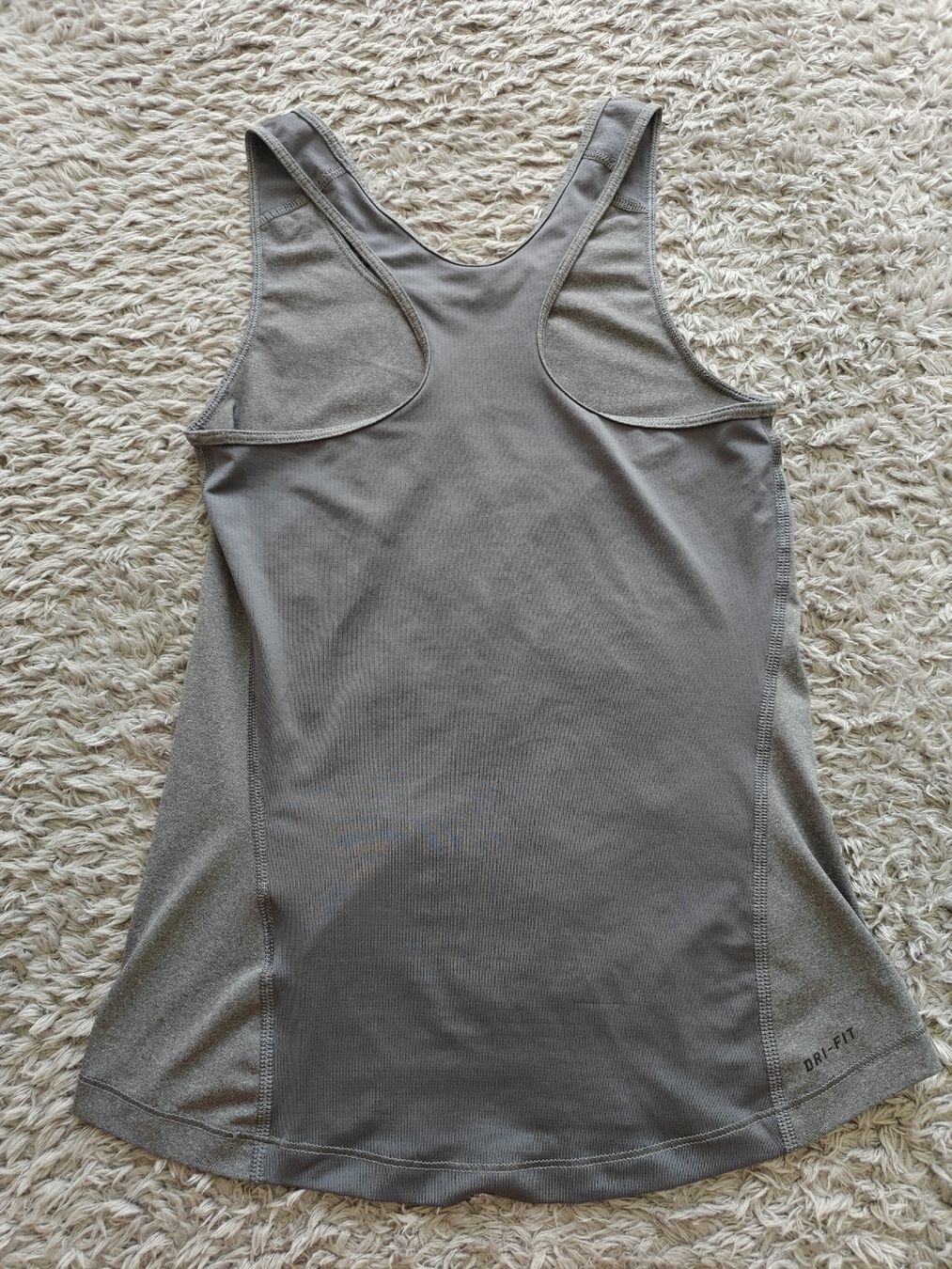Nike Tops: Nike Pro Tank Top – D'occasion à Pieterlen par Saemelili 3