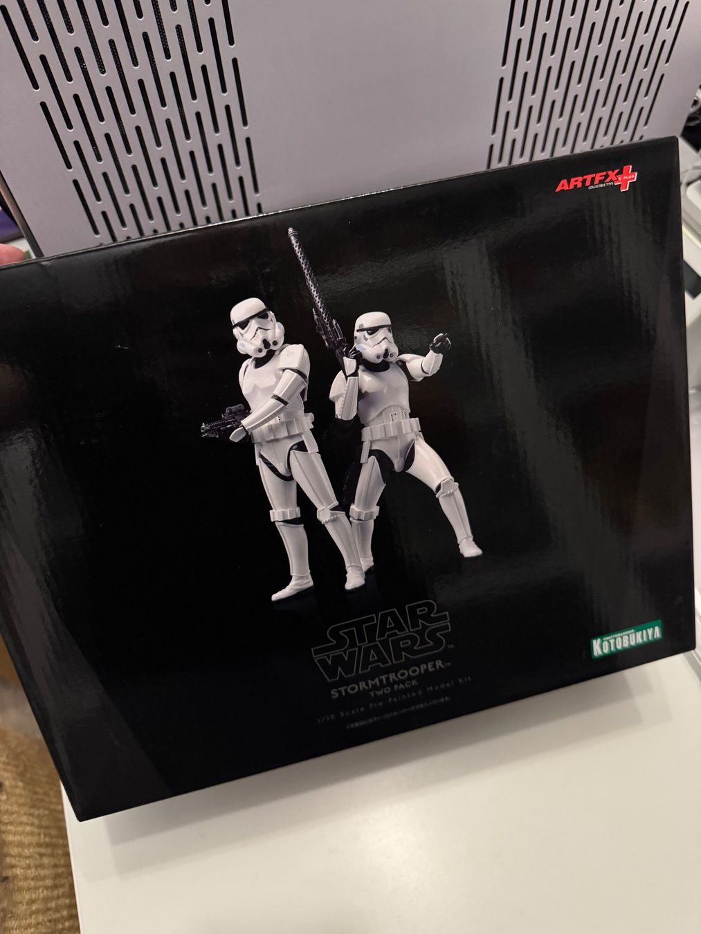 Star Wars Statuette: Star Wars Stormtrooper Kotobukiya Two Pack ArtFX+ Figur – Usato da Burgdorf venduto da Caradhras