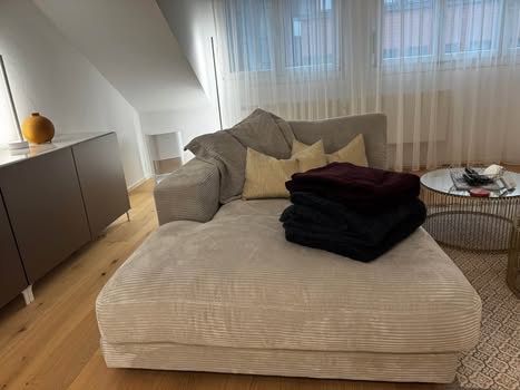 Divani: Grosses Sofa guter Zustand – Usato da Basel venduto da off_5j8l 2